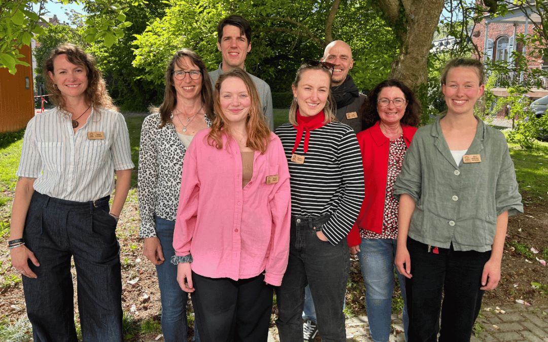 Das Team um die Trauma-Anlaufstelle und Fachberatung (TAF): Tabea Leinbach, Katja Muth, Benjamin Pfetzing, Hanna Wegner, Catriona Schultz, Andreas Droste, Petra Lauer, Alina Nieporte-Schmidt